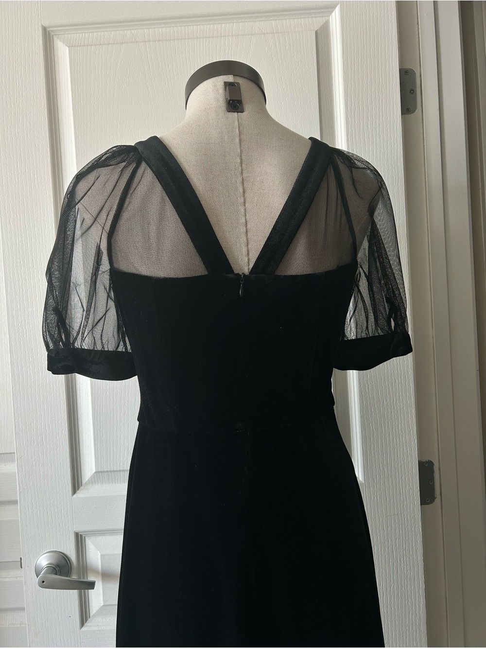 Maggy London Lyra Illusion in Velvet black dress Midi Dress - Picture 7 of 13